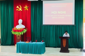 Hội nghị c&aacute;n bộ, vi&ecirc;n chức v&agrave; người lao động năm học 2019 - 2020